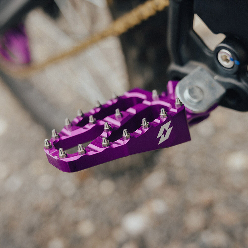 Full-E Charged Footpeg Set Purple